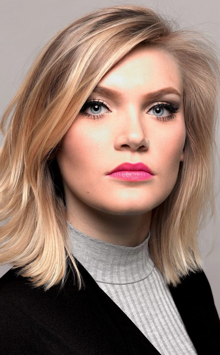 Hayley-Hinkle_16439_Business-Beauty_9x12_sharp_darker_-29-sat_Final