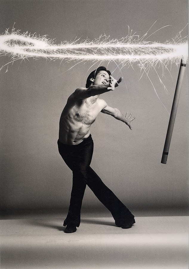 Robin-Lane_Dancing-Magician